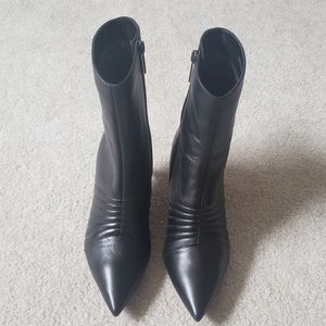 Aquatalia boots size 8